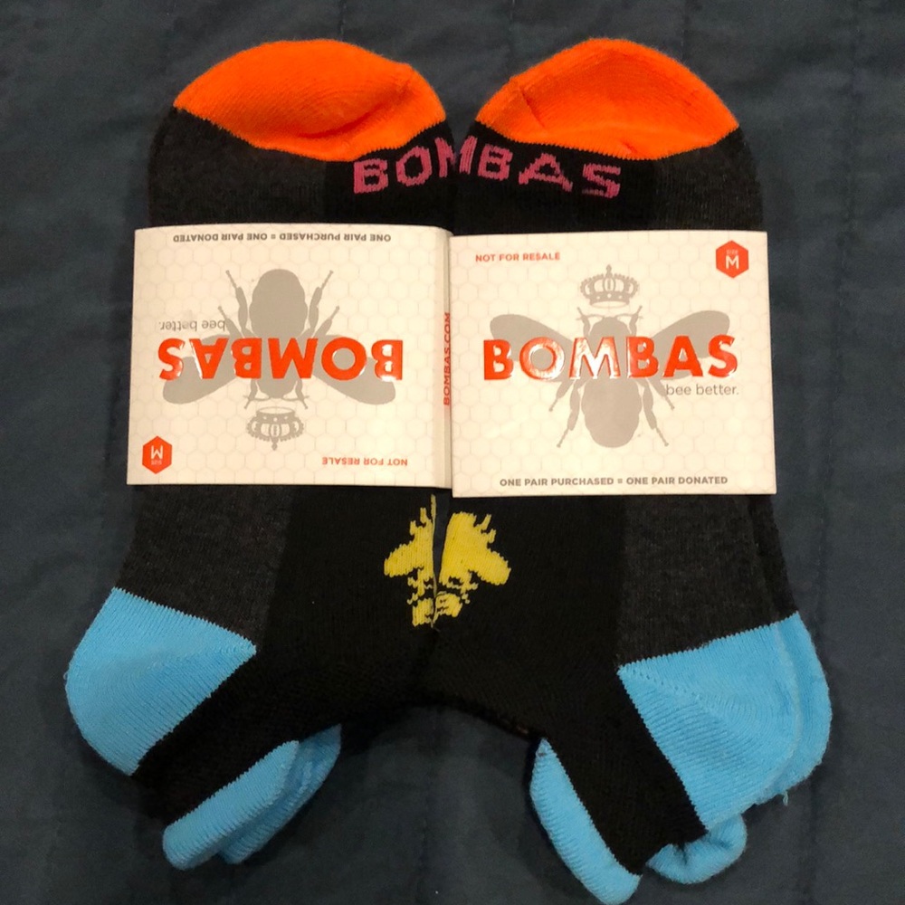 2 pairs Bombas socks size M